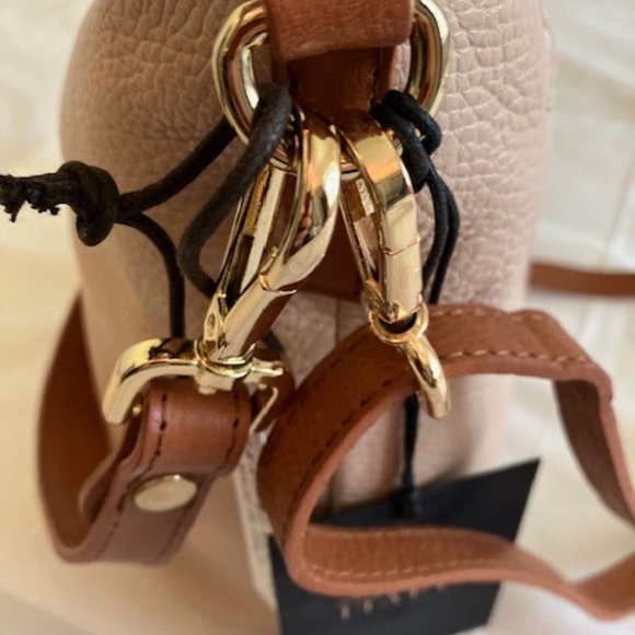 Valentina Blush Leather Bucket Handbag - Picture 9 of 13